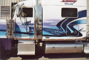 Custom airbushed semi truck by Goldnrod
